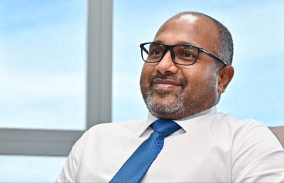 ގަޓު ހުރި ހޯމް މިނިސްޓަރެއް، ބިރުގަންނާނެ ނިންމުންތައް އަދި ހުރީ!