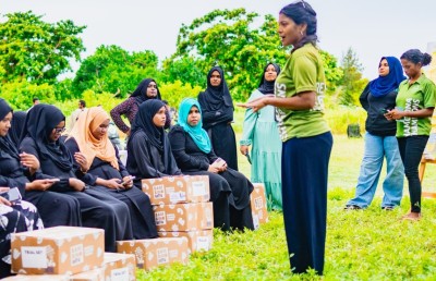 ފޮތި ނެޕީ ޖަހަން ބާރު އަޅައި، މަގޫދޫގައި ބޮޑު ކެމްޕެއިނެއް ފަށައިފި