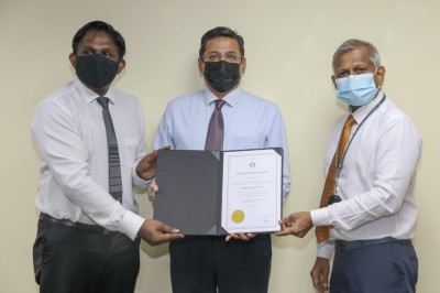 ޕޭމަންޓް ހިދުމަތް ދިނުމުގެ ލައިސަންސް ދިރާގާއި އުރީދޫއަށް