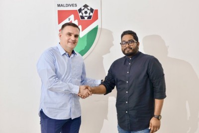 ގައުމީ އަންހެން ފުޓުބޯޅަ ޓީމަށް ސާބިއާގެ ކޯޗެއް
