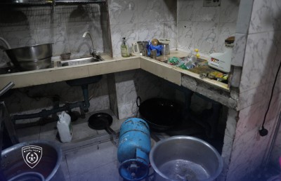 ނުތާހިރުކޮށް ކާބޯތަކެތި ވިއްކި ތަނަކުން ބިދޭސީންތަކެއް ހިފަހައްޓައިފި