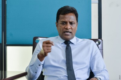 ގާނޫނަކުން ބޮލަށް ބަޑި ޖަހަން ފެށިޔަސް "އިންޑިއާ އައުޓް" ގޮވުން ދެނެއް ނުހުއްޓުވޭނެ: އުމަރު
