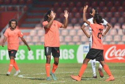 ގްރީން ކޮޅަށް ލަނޑު ފުންޏެއް ޖަހައި، އީގަލްސް އެއް ވަނައިގައި ސެމީ ފައިނަލަށް