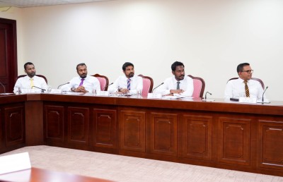 ޕެންޝަން ފަންޑުން ބޭރަށް އިންވެސްޓްކުރަން ޑޮލަރު ހޯދަން އުނދަގޫ: ސުޖާތާ
