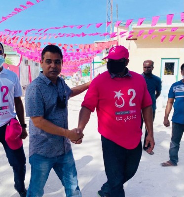 ބަލި ގަބޫލުކުރަން, ސަރުކާރުން ހުރިހާ ވައްތަރެއްގެ ނުފޫޒު ފޯރުވި: ފަތުހީ
