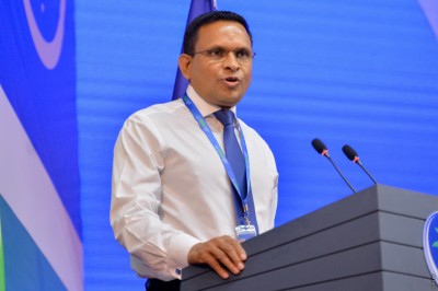 ކޮމަންޑޫ ދާއިރާގައި އެއާޕޯޓެއް އަޅަން ސަރުކާރަށް މަޖުބޫރުކުރުވާނަން: ނާޒިމް