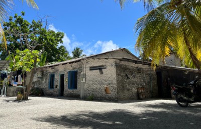 ފުވައްމުލަކުން ގެއެއް: ތެޅިގަލް ފައުރު ތެރެއިން އެހެން ޒަމާނަކަށް