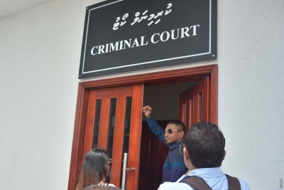 މަހްލޫފް ދައުވާއަށް އިންކާރުކުރައްވައިފި، އަދީބާއެކު ގިނަ ހެކިތަކެއް ދައުލަތުން ހުށަހަޅައިފި