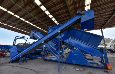 ކުނިތައް ބަދަލުވާނީ ކުލައެއް، ވަހެއް ނެތް ދުމަކަށް!