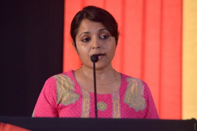 ގައުމުގެ އަމިއްލަ ޝަޚްސިއްޔަތު ދެމެހެއްޓޭނީ ތާރީޚު އުނގަންނައިދީގެން: ޔުމްނާ