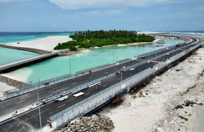 އައްޑޫ ބިން ހިއްކުމާއި ހަންކެޑެ ބްރިޖުގެ މަސައްކަތް ނިންމައި ސަރުކާރާ ހަވާލުކޮށްފި