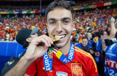 ލިވަޕޫލަށް ނުގޮސް ސޮސިއެޑާޑުގައި މަޑުކުރަން ޒުބިމެންޑީ ނިންމައިފި