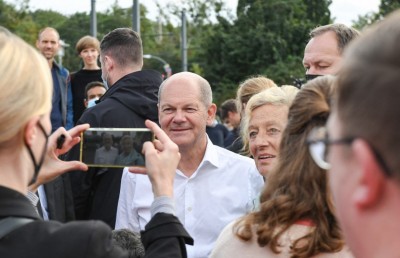 އެންޖެލާގެ މަގާމު ފުރާނެ މީހެއްގެ ވާދަވެރި އިންތިހާބު ކުރިއަށް