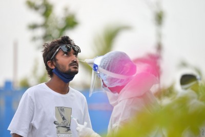 ވޭތުވެދިޔަ 24 ގަޑިއިރުތެރޭ ރާއްޖެއިން ޕޮޒިޓިވްވި 323 މީހުން