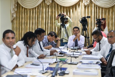 ރައްޔިތުންގެ މަޖިލީހުގެ މާލިއްޔަތު ކޮމެޓީގެ މެންބަރުން ލަންޑަނަށް ވަޑައިގަންނަވަނީ