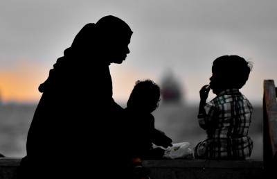 ދަރިއަކަށްޓަކައި ހިތްފަޅައިގެން ގޮސްފައި ތިބި އެތައް ދިވެހިންނެއް