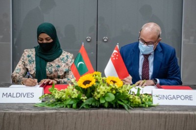 ރާއްޖެ އާއި ސިންގަޕޫރާ ދެމެދު އެމްއޯޔޫއެއްގައި ސޮއިކޮށްފި