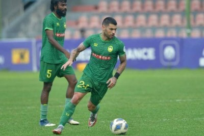 ޓާނާގެ ހެޓްރިކާއެކު މާޒިޔާއިން ގްރީން ކޮޅަށް ލަނޑު ފުންޏެއް ޖަހައިފި