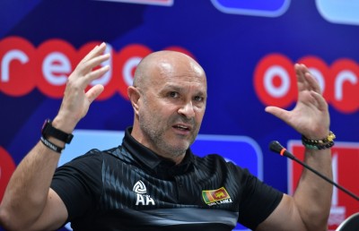 ދެކުނު އޭޝިއާގައި ފުޓްބޯޅައިގެ ތަރުތީބެއް ނެތް، ރާއްޖެ ދޫކޮށް ދިޔައީ ވެސް އެހެންވެ: ލަންކާ ކޯޗް