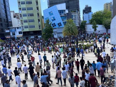 ސަލްމާން މިސްކިތް ހުޅުވުމާއެކު ދިވެހީން އުފަލުން، އެހެން މިސްކިތްތަކަށް ބާރުކުޑަ