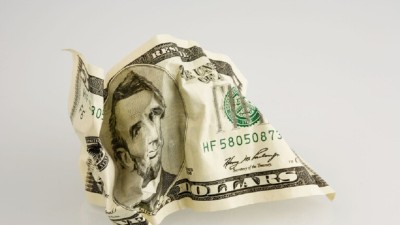 ރަޝިޔާގެ ތެލާއި ގޭހުގެ ވިޔަފާރީގެ މުއާމަލާތްތަކުން ޑޮލަރާއި ޔޫރޯ ބޭރުކޮށްލައިފި