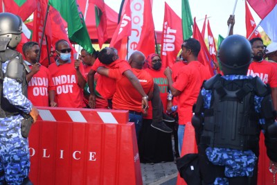 އިދިކޮޅު މުޒާހަރާގައި ހައްޔަރުކުރި މީހުން ދޫކޮށްލަން ހުށަހެޅި ކުއްލި މައްސަލަ ބޭރުކޮށްލައިފި