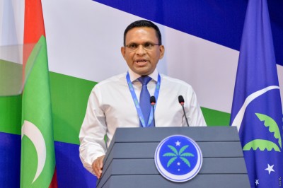 ޤާނޫނީ ޒިންމާ އަދާ ކުރެވޭނެ ކަނބަލަކު ވިލިމާލޭ ގޮނޑިއަށް ގެންނަންޖެހޭ: ނާޒިމް
