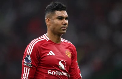 ޔުނައިޓެޑް ބަލިވުމުގެ ޒިންމާ ކަސެމީރޯ ބޮލަށް، ދިފާއުގައި އޭނާގެ އަންހެނުން ނުކުމެއްޖެ