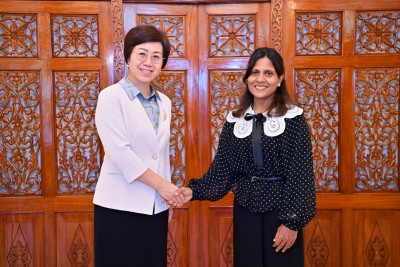 ޗައިނާ ސަފީރު މެޑަމް ފަޒްނާގެ އަރިހަށް އިހްތިރާމްގެ ޒިޔާރަތެއް ކުރައްވައިފި
