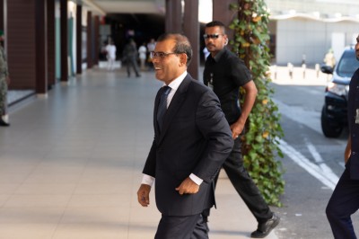 ރައީސް ނަޝީދު އިންޑިއާއަށް ފުރާވަޑައިގެންފި
