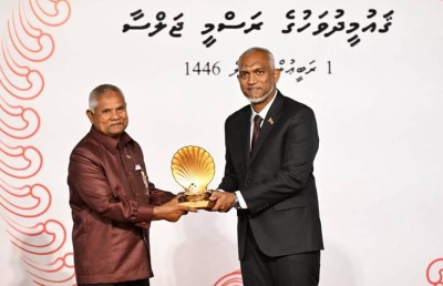 ޝަރަފުވެރިކަމުގެ ގައުމީ އިނާމު ހަތް ބޭފުޅަކަށް، ހިތްވަރު ދިނުމުގެ ގައުމީ އިނާމު 10 ބޭފުޅަކަށް