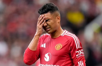 ޔުނައިޓެޑް ބަލިވުމުގެ ޒިންމާ ކަސެމީރޯ ބޮލަށް، ދިފާއުގައި އޭނާގެ އަންހެނުން ނުކުމެއްޖެ