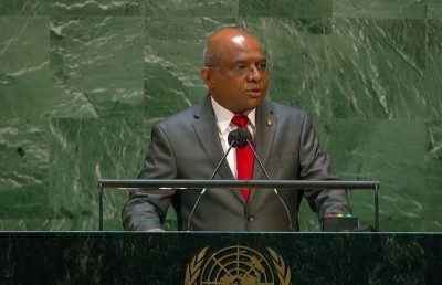 ރަޝިޔާ-ޔޫކްރެއިން ހަނގުރާމައިގެ ސަބަބުން ފަޤީރުކަން އެތައް އަހަރެއް ފަހަތަށް ދިޔުމުގެ ބިރު އެބައޮތް: ޝާހިދު