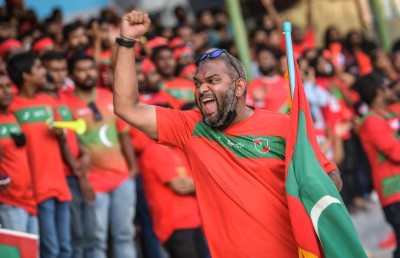 ދެ ކިޑްނީ ފެއިލްވެފައި، އެކަމަކު އެންމެ ފޯރިނަގާ ސަޕޯޓަރު