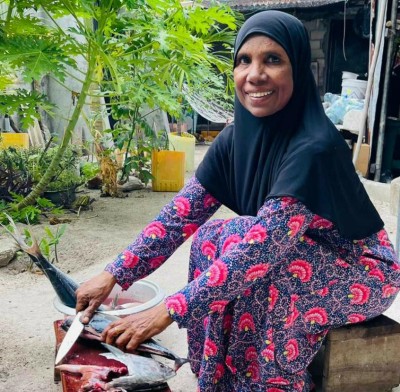ސިޔާމް ވޯލްޑުން ކުޑަފަރީ ރައްޔިތުންނަށް ކޮށައިދިނީ އާމްދަނީ ހޯދޭނެ ފަހިމަގެއް!