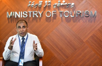 ހޯމް ސްޓޭގެ ފުރަތަމަ ބްރޭންޑަކީ "ރިހާކުރު އައިލެންޑް"