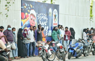 ތިން ގަޑިއިރު ތެރޭ 3،000 ޓިކެޓް ހުސްވެއްޖެ