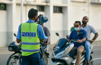 ޓްރެފިކް ޕޮލިސް: "ބޮކި ދިއްލެނީ" ފާލުން ނެއްޓެން ފެށީމަތަ!