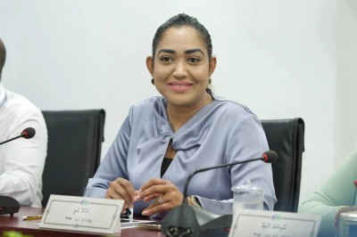 ކައުންސިލްގައި އޮތް އެއްބަސްވުމެއް ވީދާނުލަން، އާޒިމް އުޅުއްވަނީ ފްރޭމް ކުރަން: ނަހުލާ