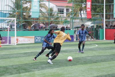 ޔުނައިޓެޑް އެފްސީ މަފާ ބަލިކުރިއިރު މަނަދޫ ފުޓުބޯޅަ ޓީމު އެކްސީޑު އަތުން ވީ ބަލި