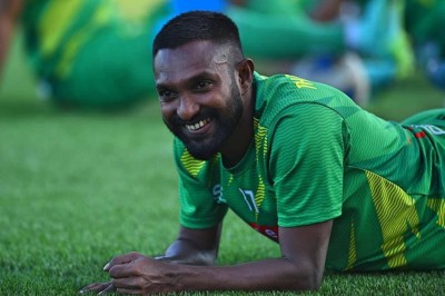 މާޒިޔާގެ އިތުބާރު މިޑްފީލްޑަރު އުމެއިރު ލޯނު އުސޫލުން ވެލެންސިއާއަށް