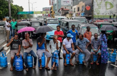 ބަނގުރޫޓުވެފައިވާ ލަންކާއިން ރަޝިޔާގެ ތެޔޮ ގަންނަނީ