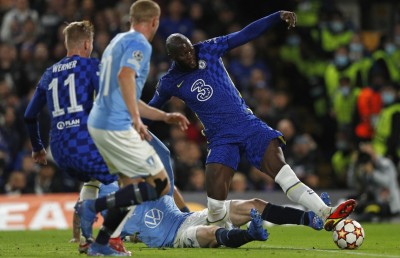 ޗެލްސީން މަލްމޯ ބަލިކުރި މެޗުގައި ލުކާކޫ އާއި ވާނާ އަށް އަނިޔާވެއްޖެ