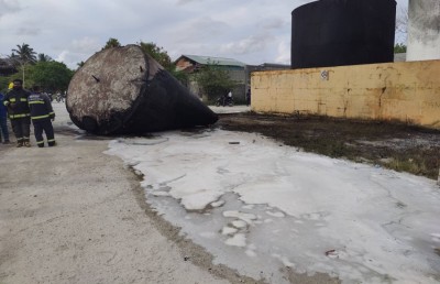 ތެޔޮ ފީފާއެއްގައި ރޯވެ، މީހެއްގެ ހަށިގަނޑުން ބޮޑު ބައެއް ފިހިއްޖެ