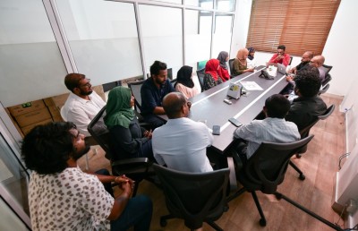 "މިހާރު" ނޫހުގެ އޮފީހަށް ބަޔަކު ވަދެ އިންޒާރުދިން މައްސަލަ ފުލުހުން ބަލަނީ