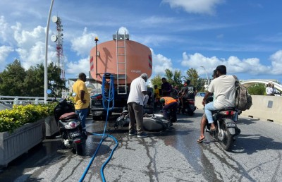 ހުޅުމާލޭގައި ފެން ބައުޒަރެއްގައި ސައިކަލަކުން ޖެހި ޒުވާނަކަށް އަނިޔާވެއްޖެ