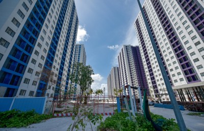 ހިޔާ ފްލެޓްތަކުގެ ކޮމާޝަލް ސަރަހައްދުގައި ޑޭ ކެއާ ސެންޓަރެއް ހަދައިދޭނެ ބަޔަކު ހޯދަނީ