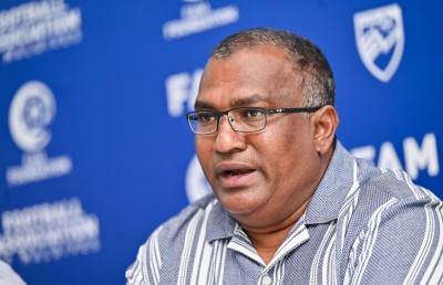 ކްލަބްތައް ހިންގަން އެފްއޭއެމަށް ފައިސާ ނުދެވޭނެ، އެއީ ކުރަން ޖެހޭ ކަމެއް ވެސް ނޫން: ޒުހޫރު