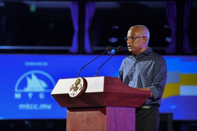 ހިޔާ ފުލެޓުގައި ދިރިއުޅޭ ރައްޔިތުންގެ ޝަކުވާތަކަށް ހައްލު ހޯދައިދޭން މަސައްކަތް ކުރާނަން: ރައީސް