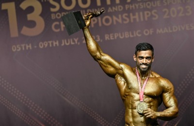 ގައުމަށް ހޯދައިދޭ ޝަރަފާއި ރީތި ނަމުގެ ބަދަލަކީ "ނާށިގަނޑު" ހިފައިގެން ނުކުތުންތަ؟